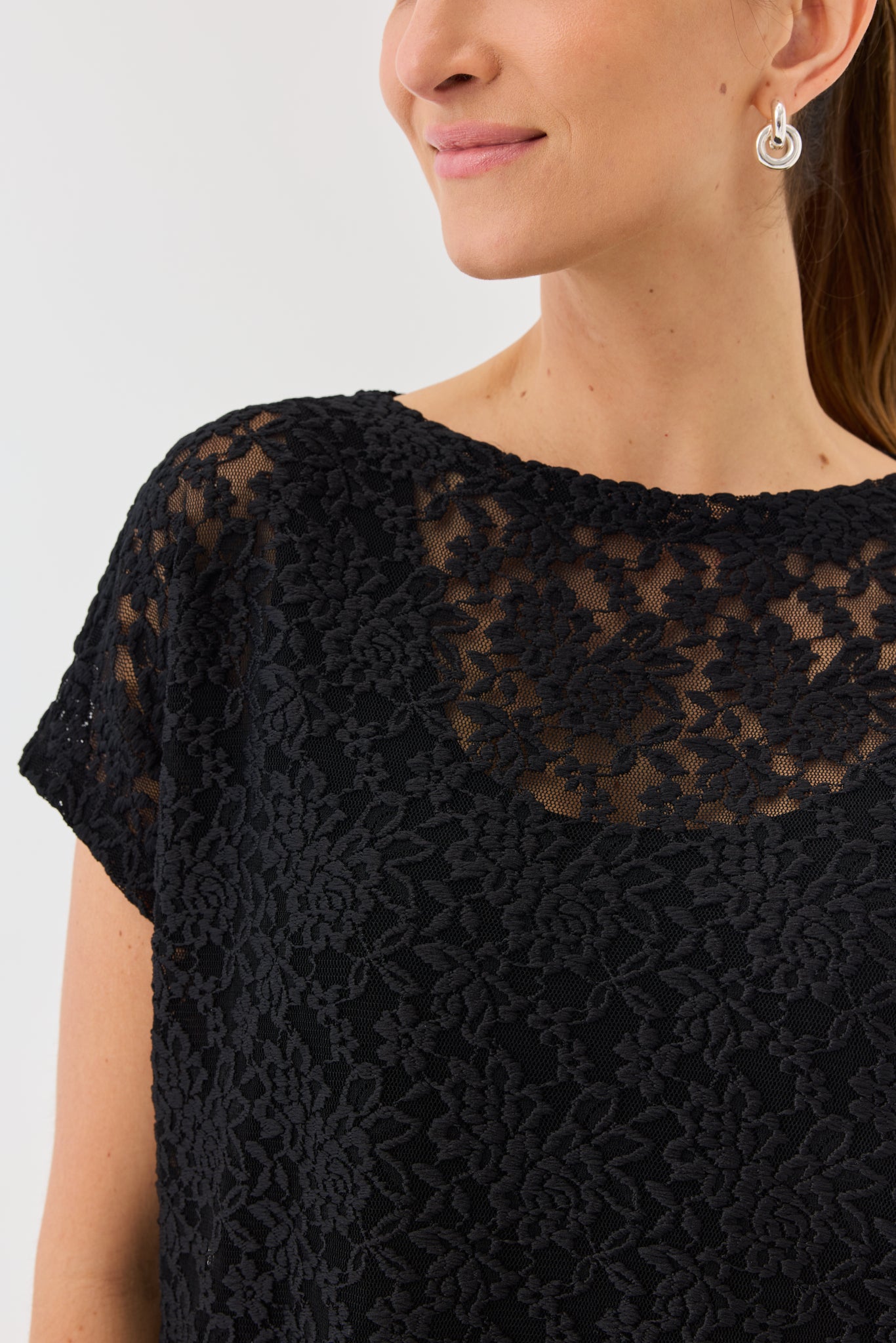 MYSTIQUE LACE TEE