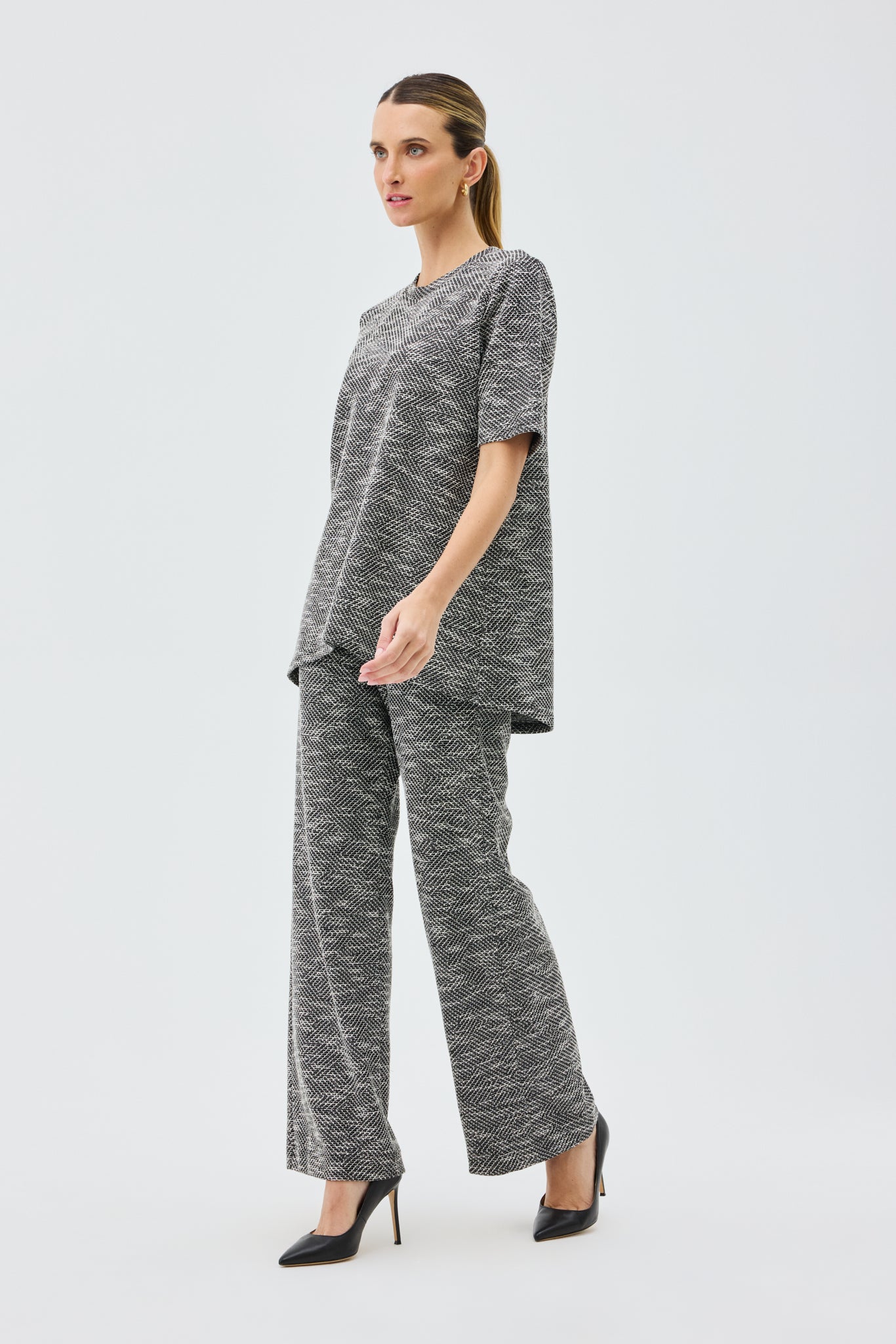 ELLIS BOUCLE TOP