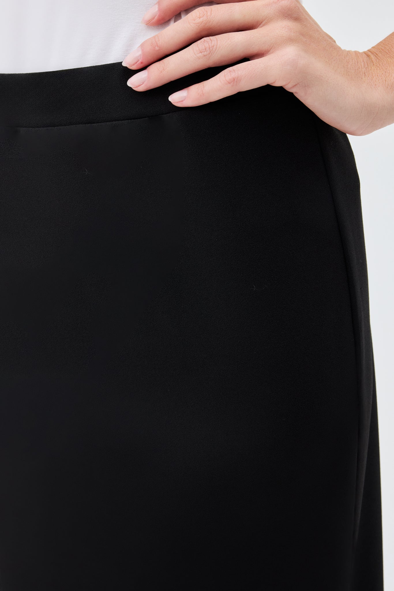 RUNWAY SKIRT