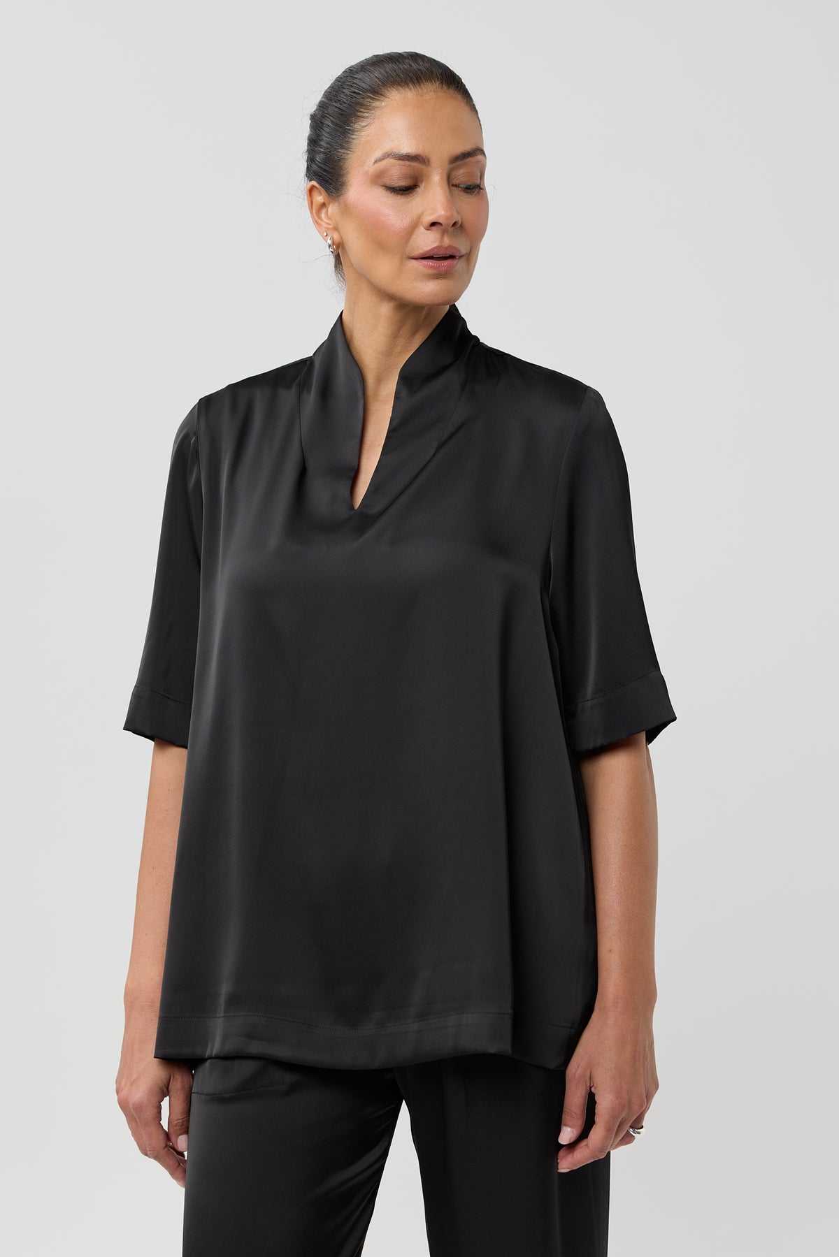 SKYLINE SATIN TOP