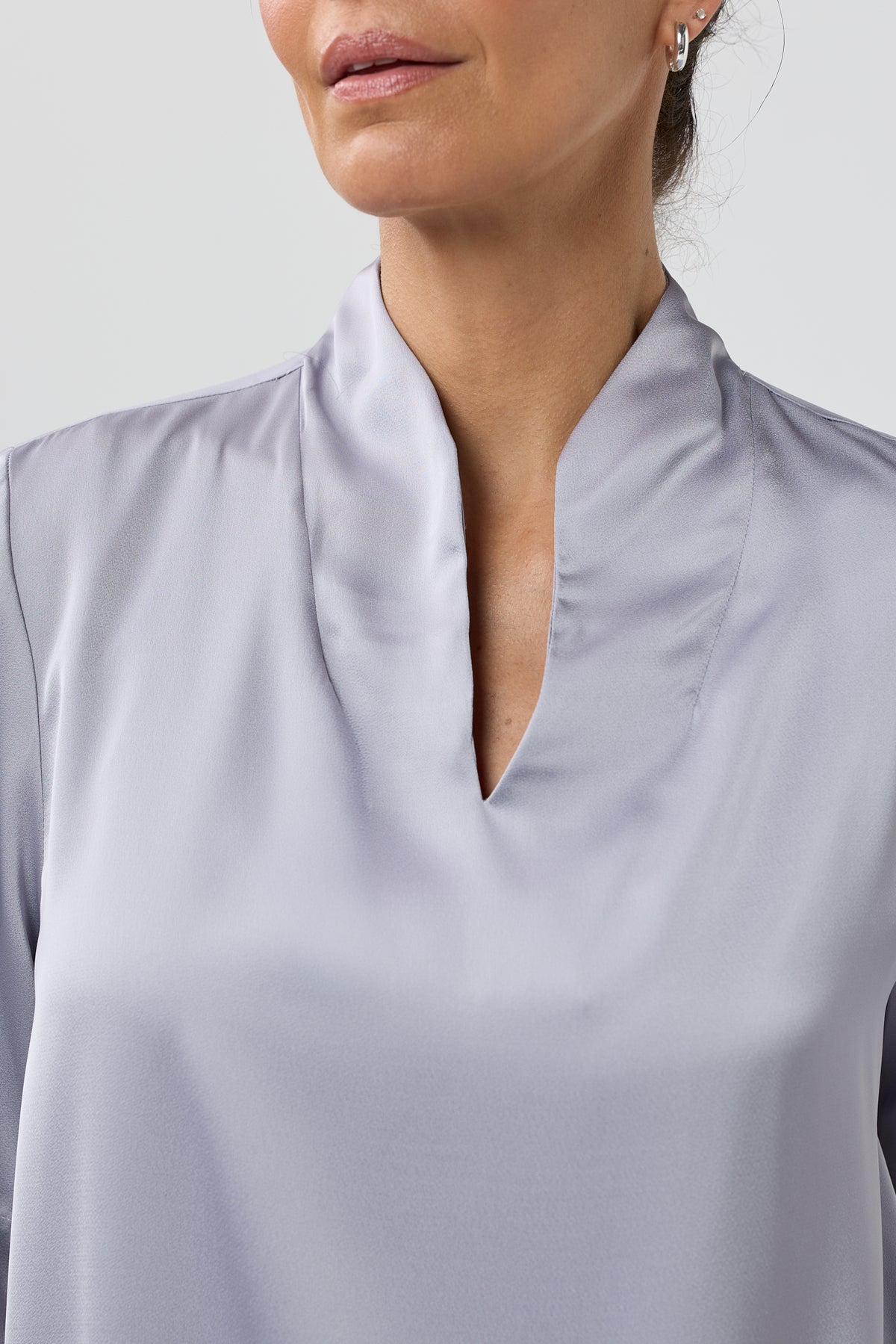 SKYLINE SATIN TOP