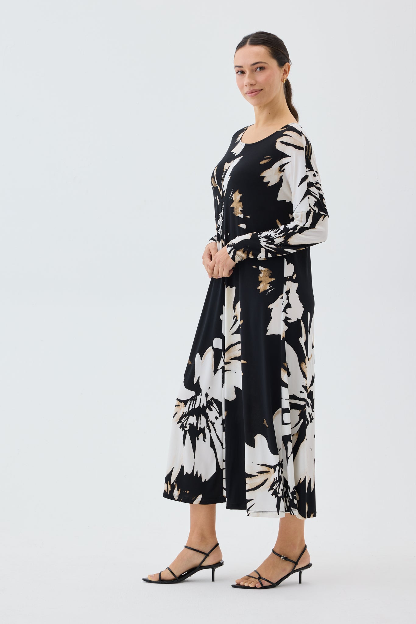 FLORA L/S SWING DRESS