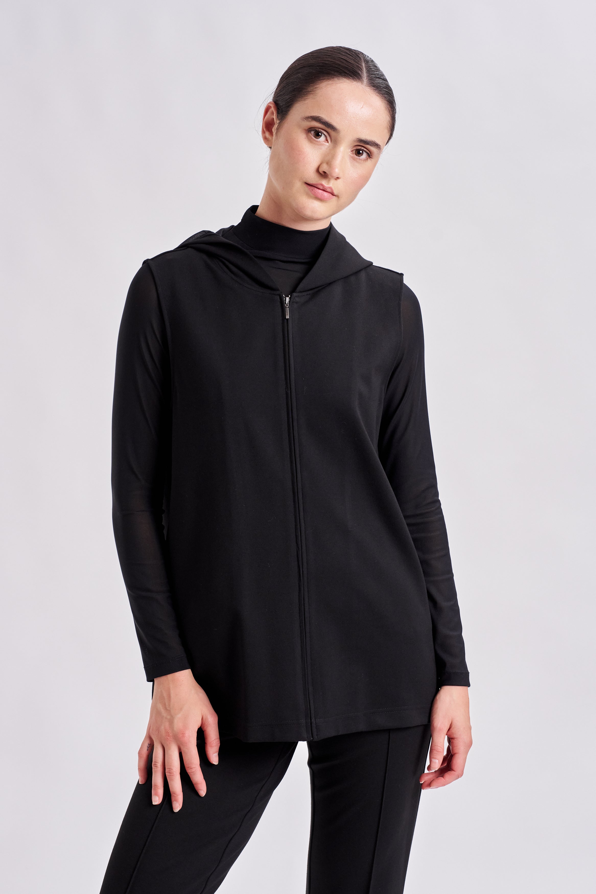 FOUNDATION VEST