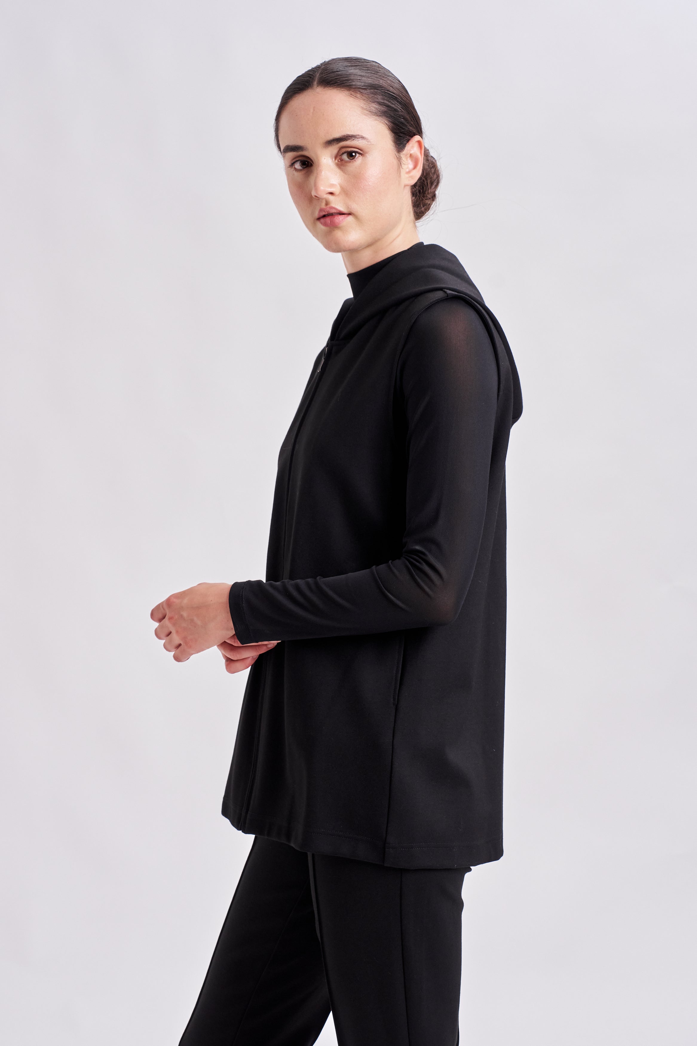 FOUNDATION VEST