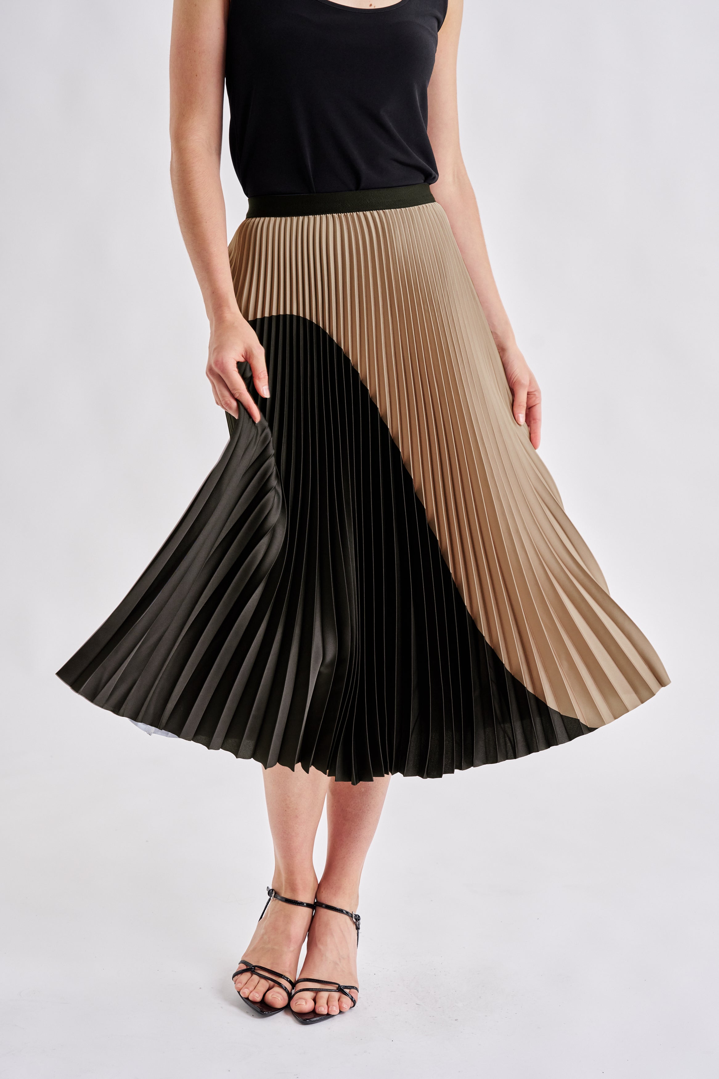 SPHERE PLEATED SKIRT