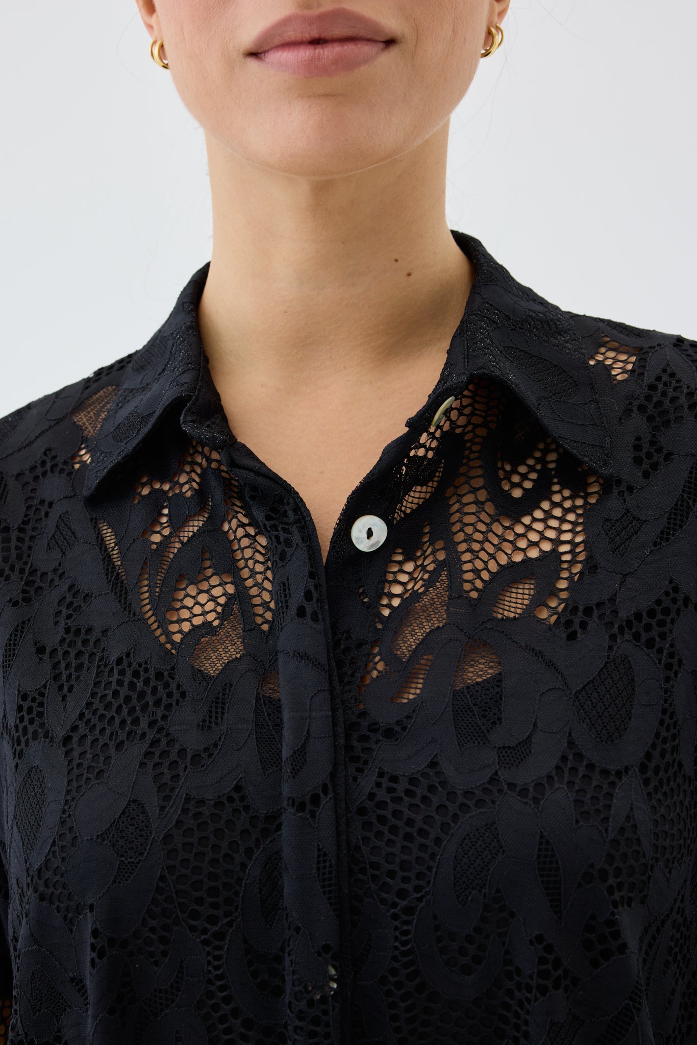 MAIA LACE SHIRT