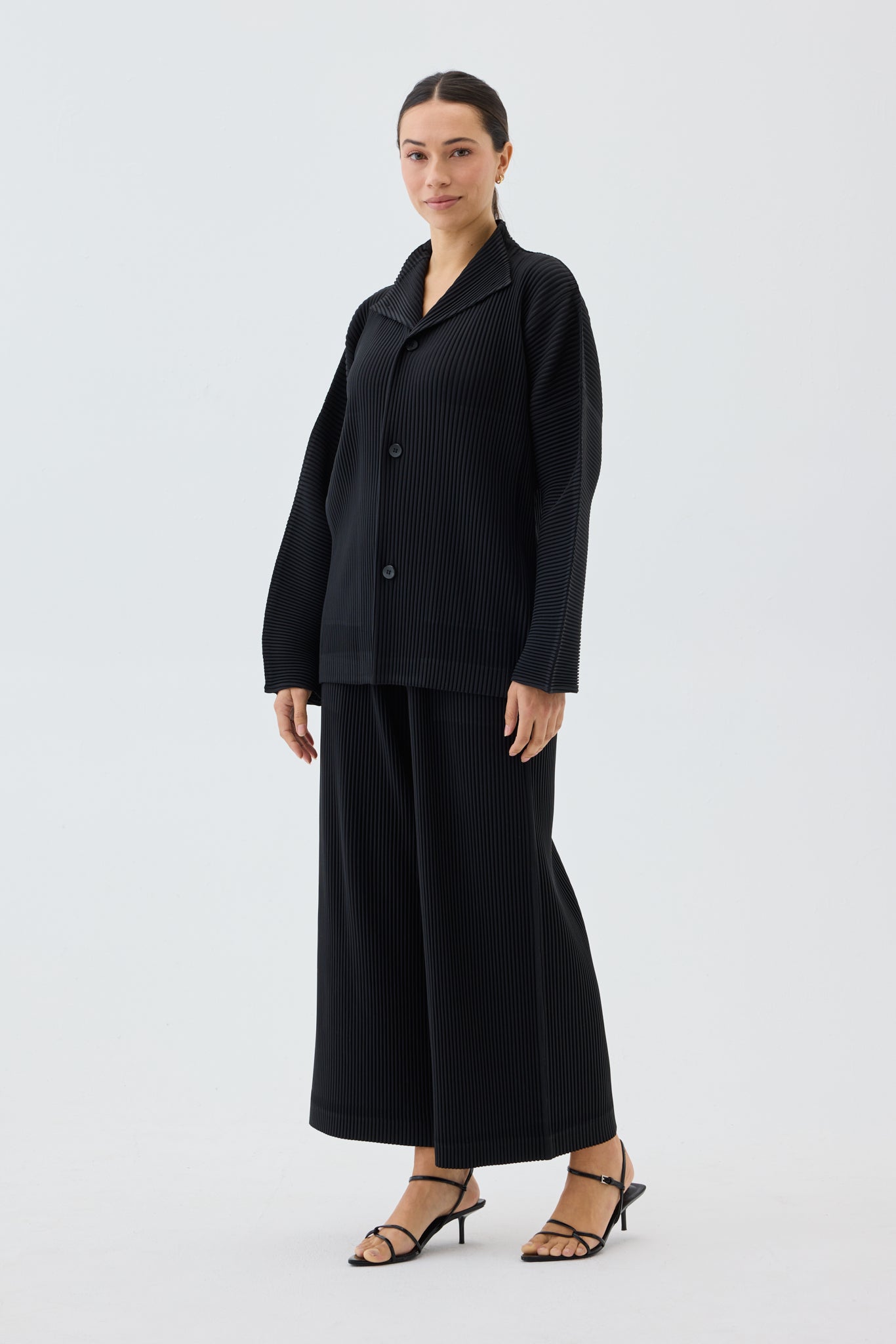 MONO PLEATED JACKET