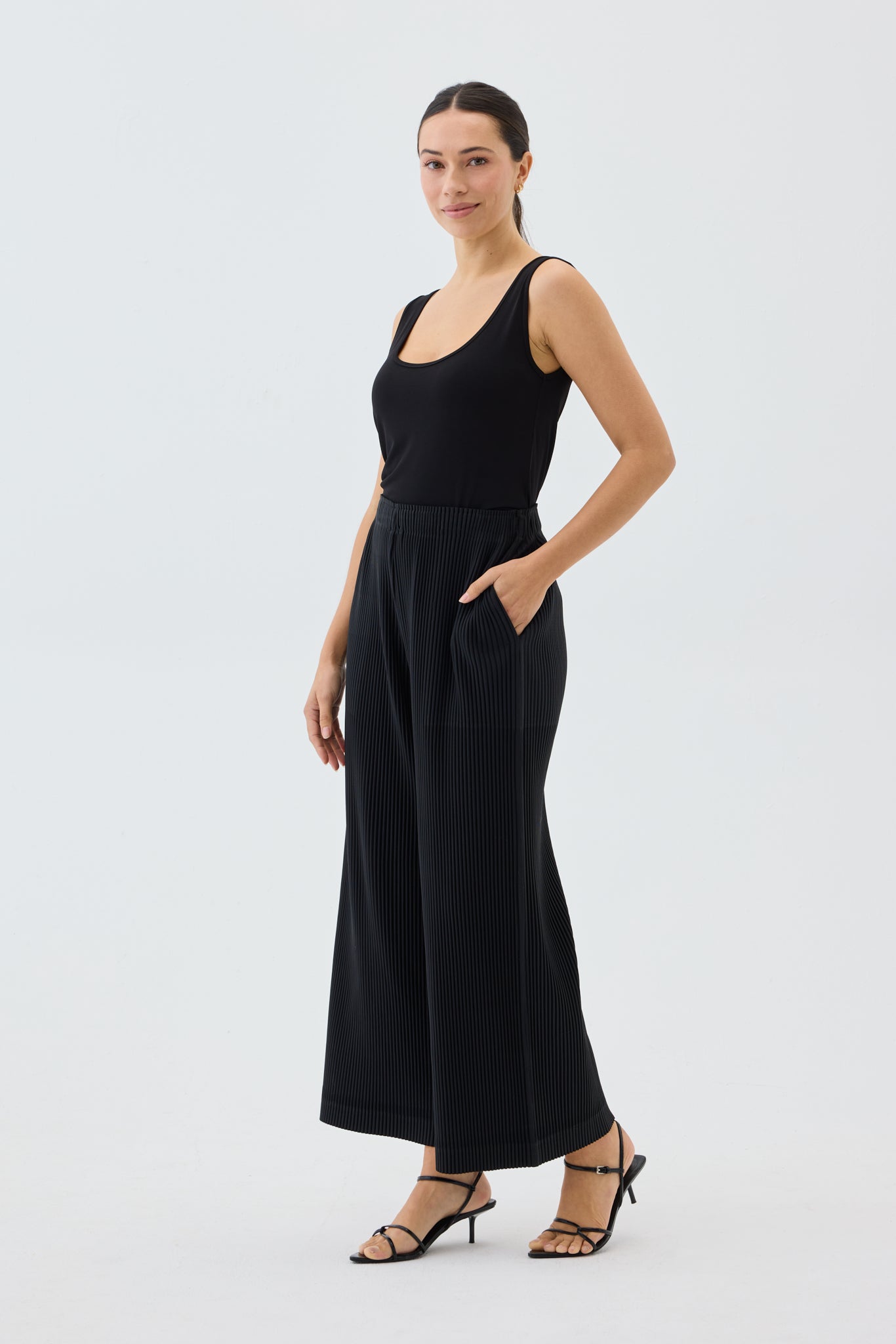 MONO PLEATED PANT