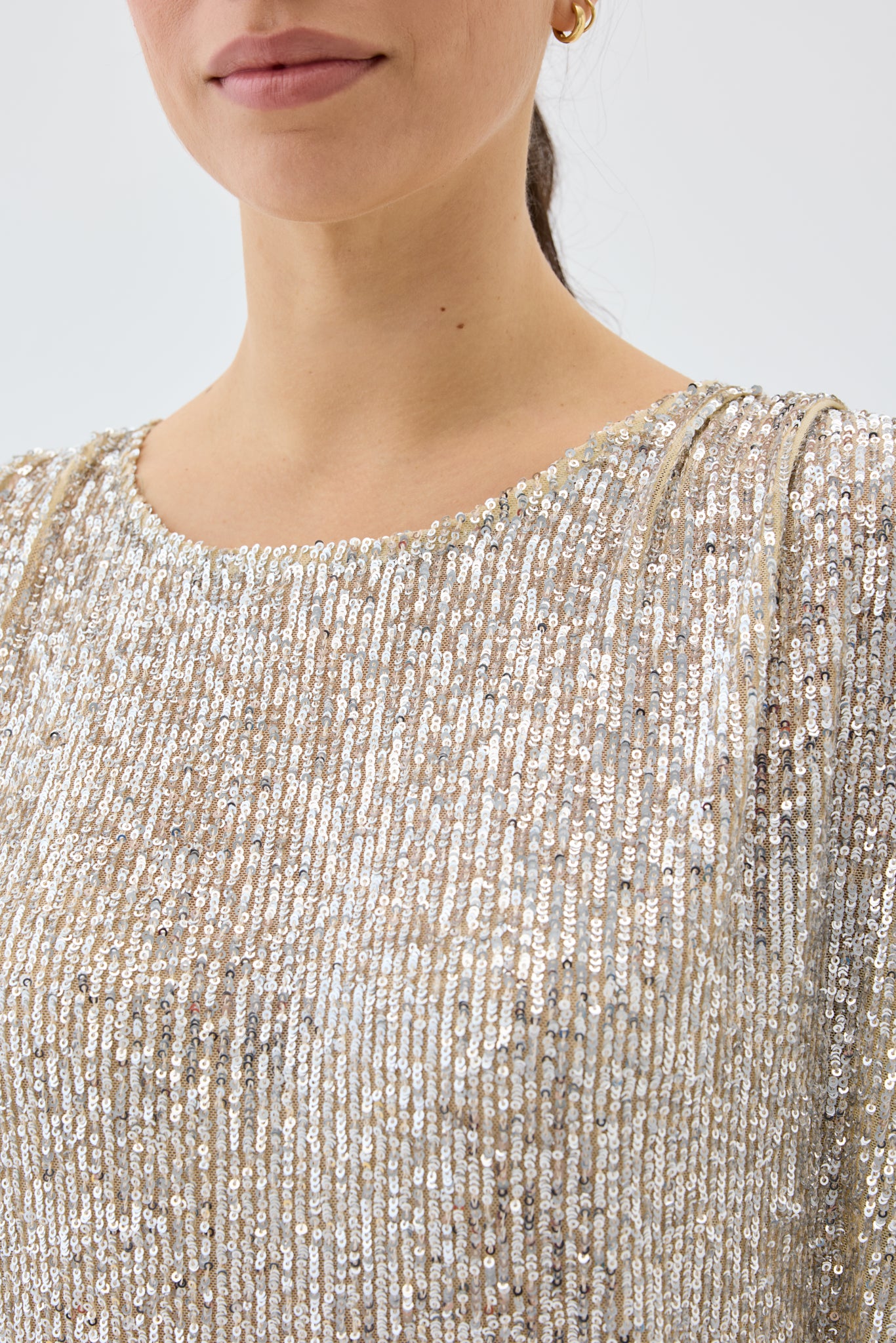 SEQUIN SASSY TOP