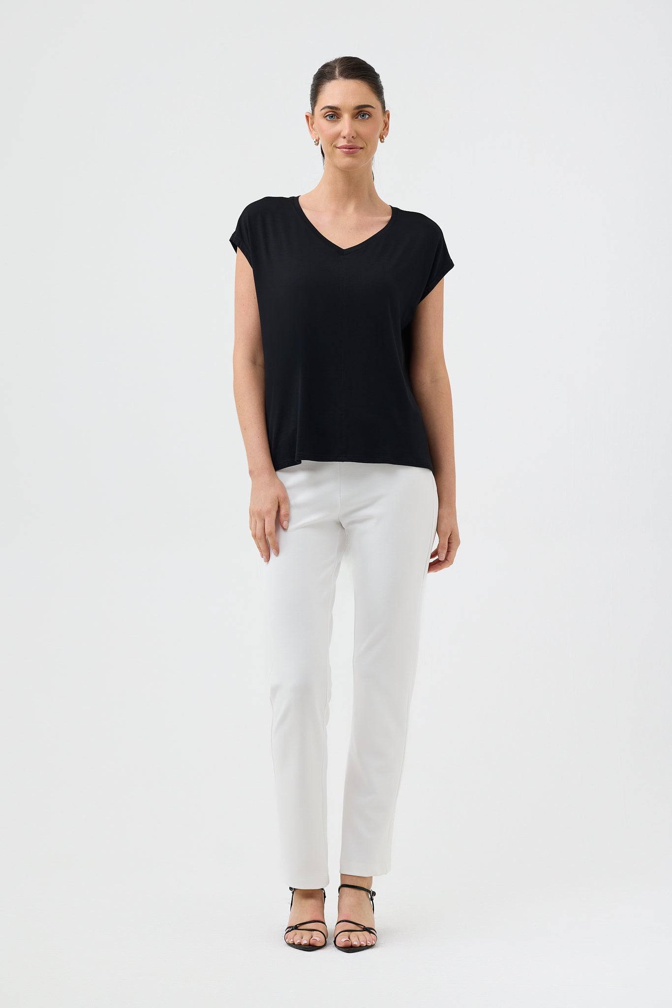 V NECK TEE