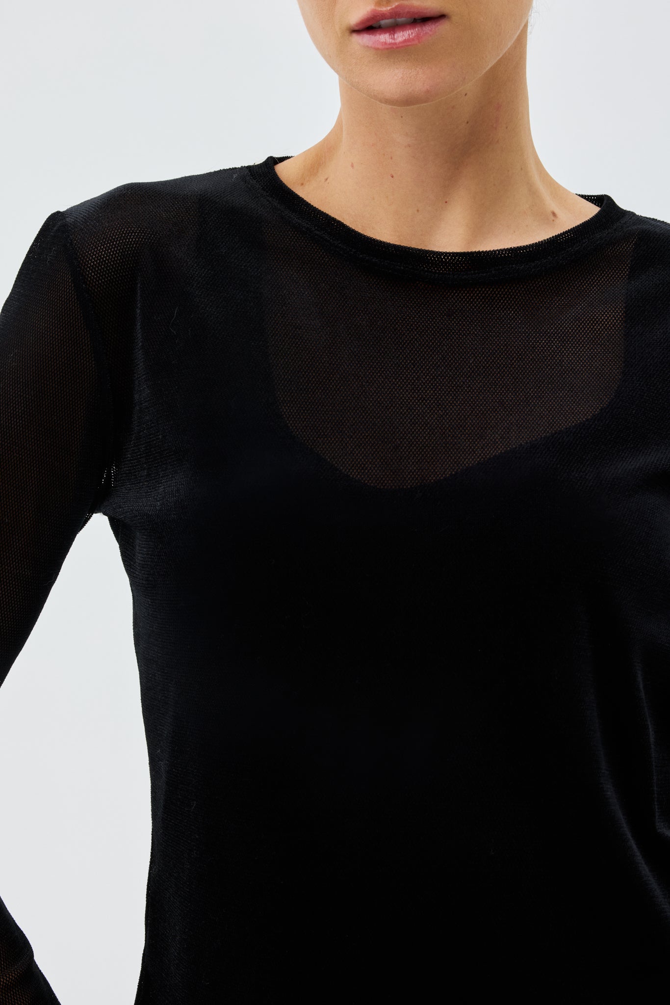 VELOUR MESH TOP