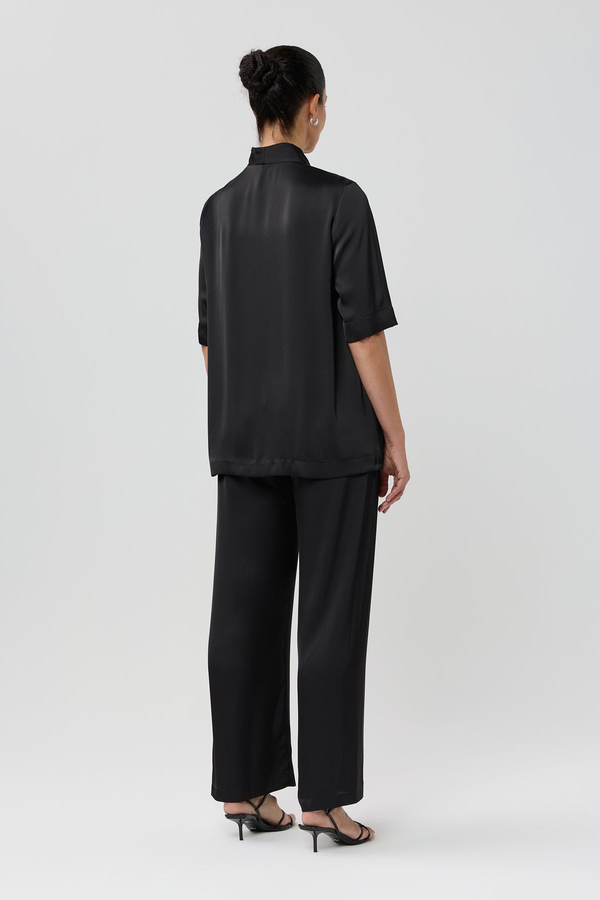 SKYLINE SATIN TOP