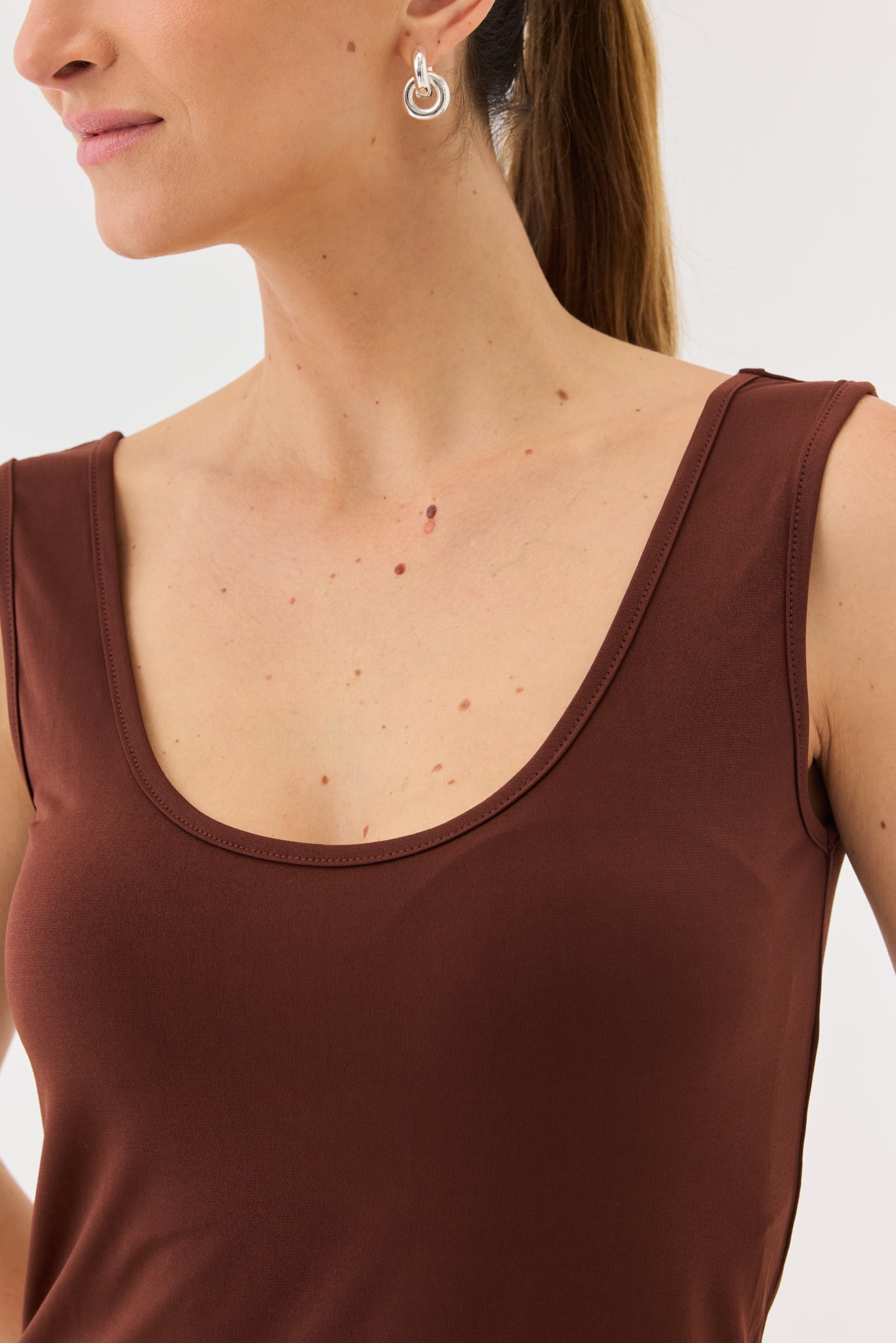 SEASONAL SCOOP NECK TANK