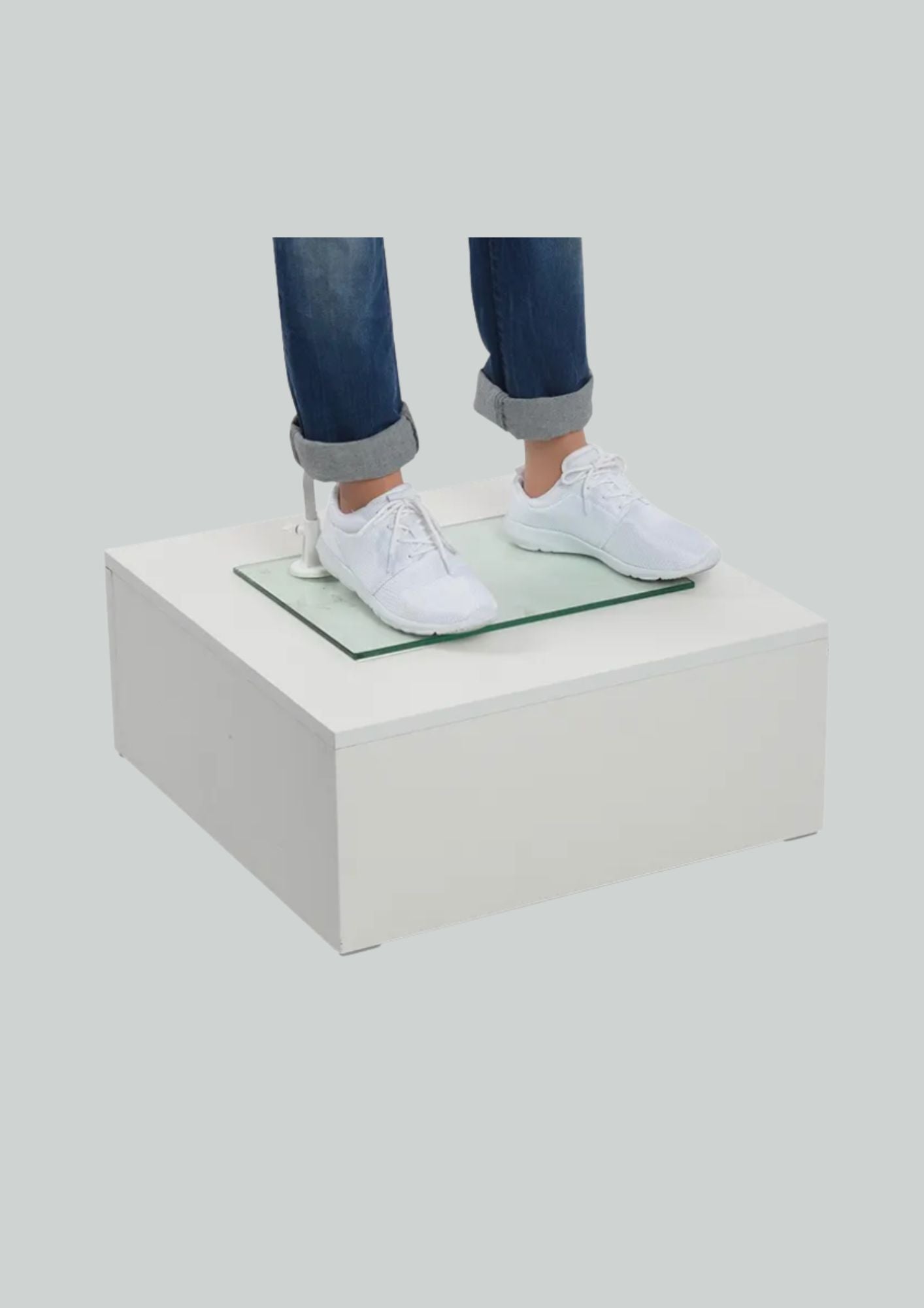 VARIOUS MANNEQUIN PLINTHS