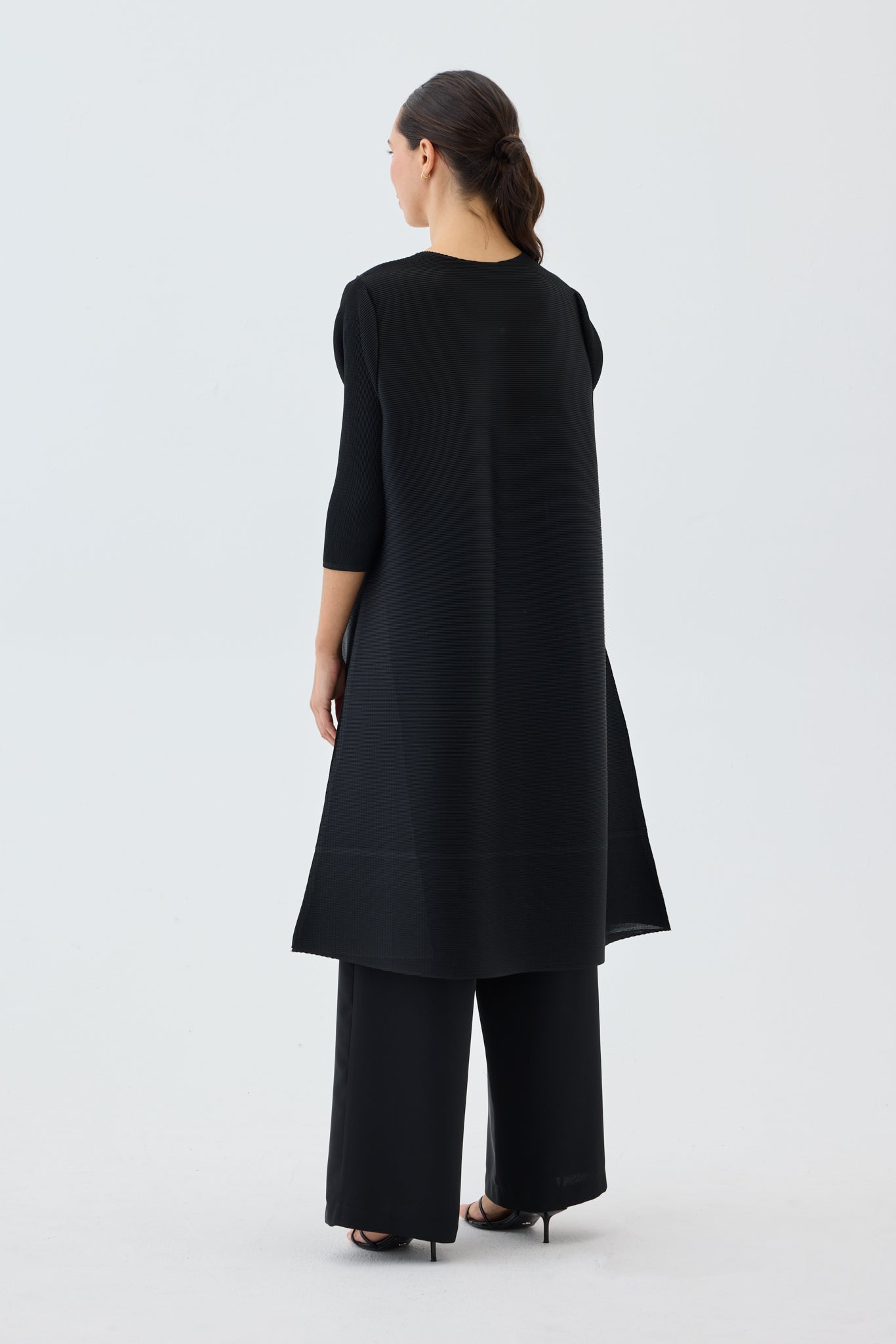 ADORN PLEATED JACKET