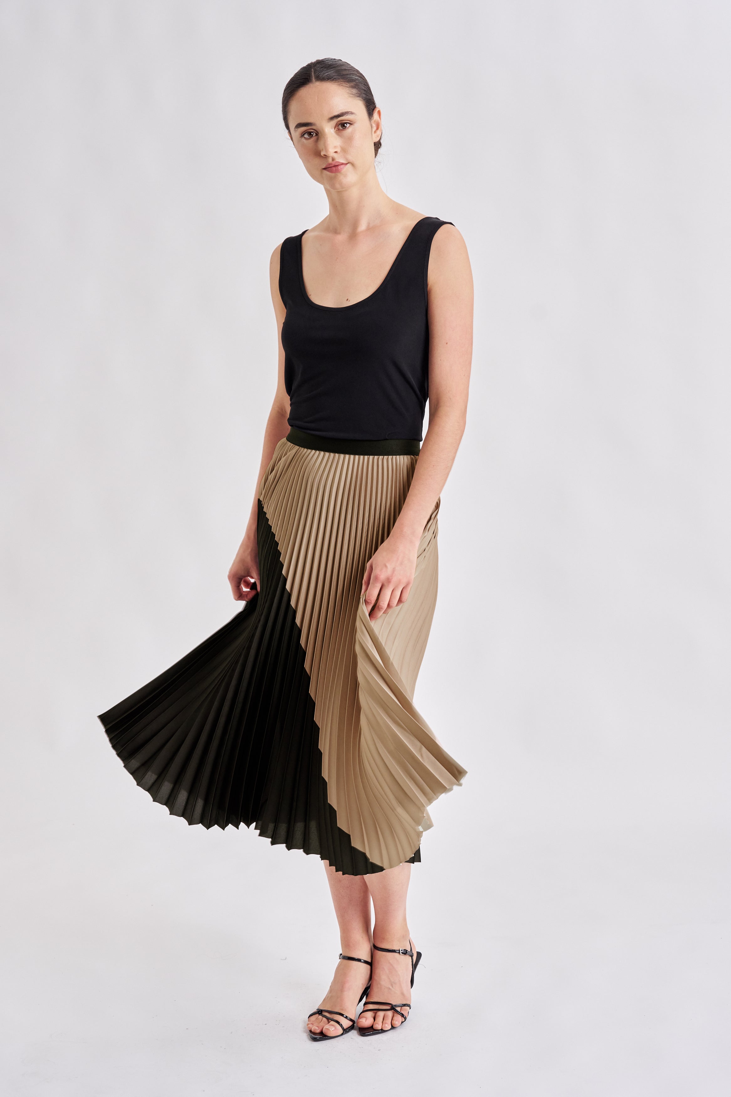 SPHERE PLEATED SKIRT