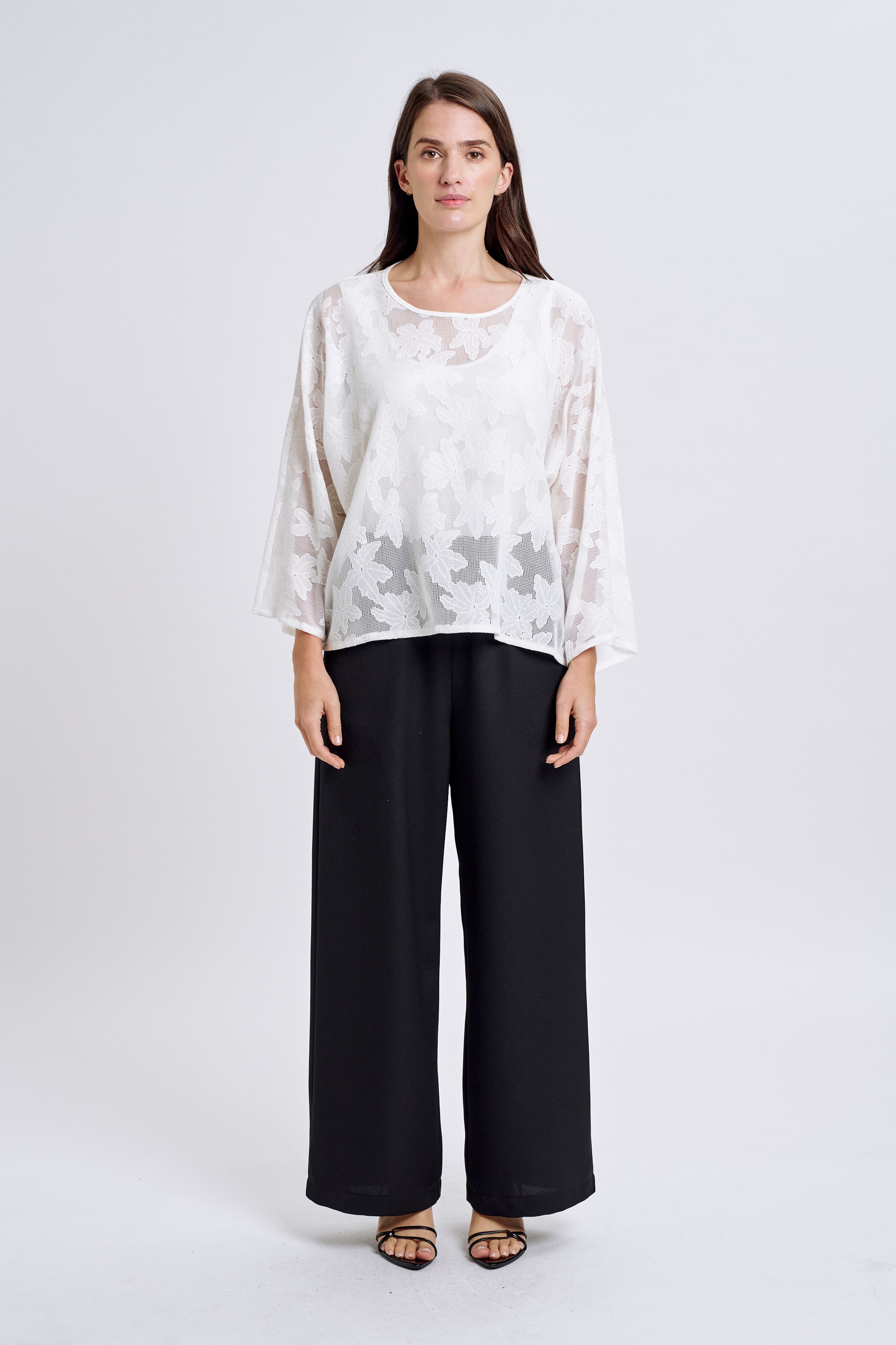 GRACE LACE TOP