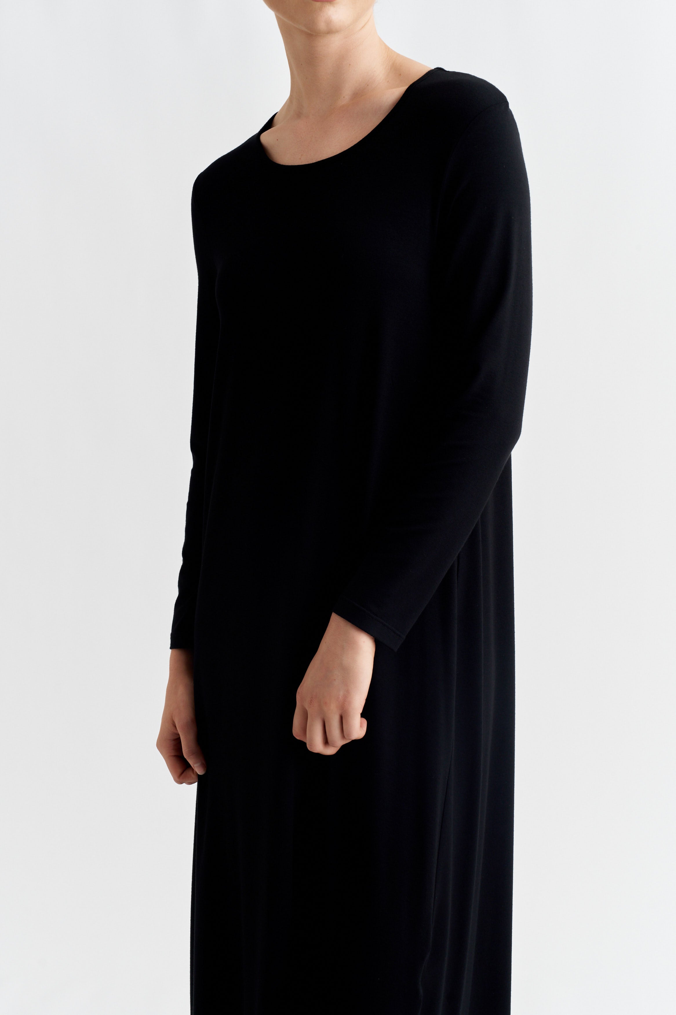 LONG SLEEVE JENNIFER DRESS