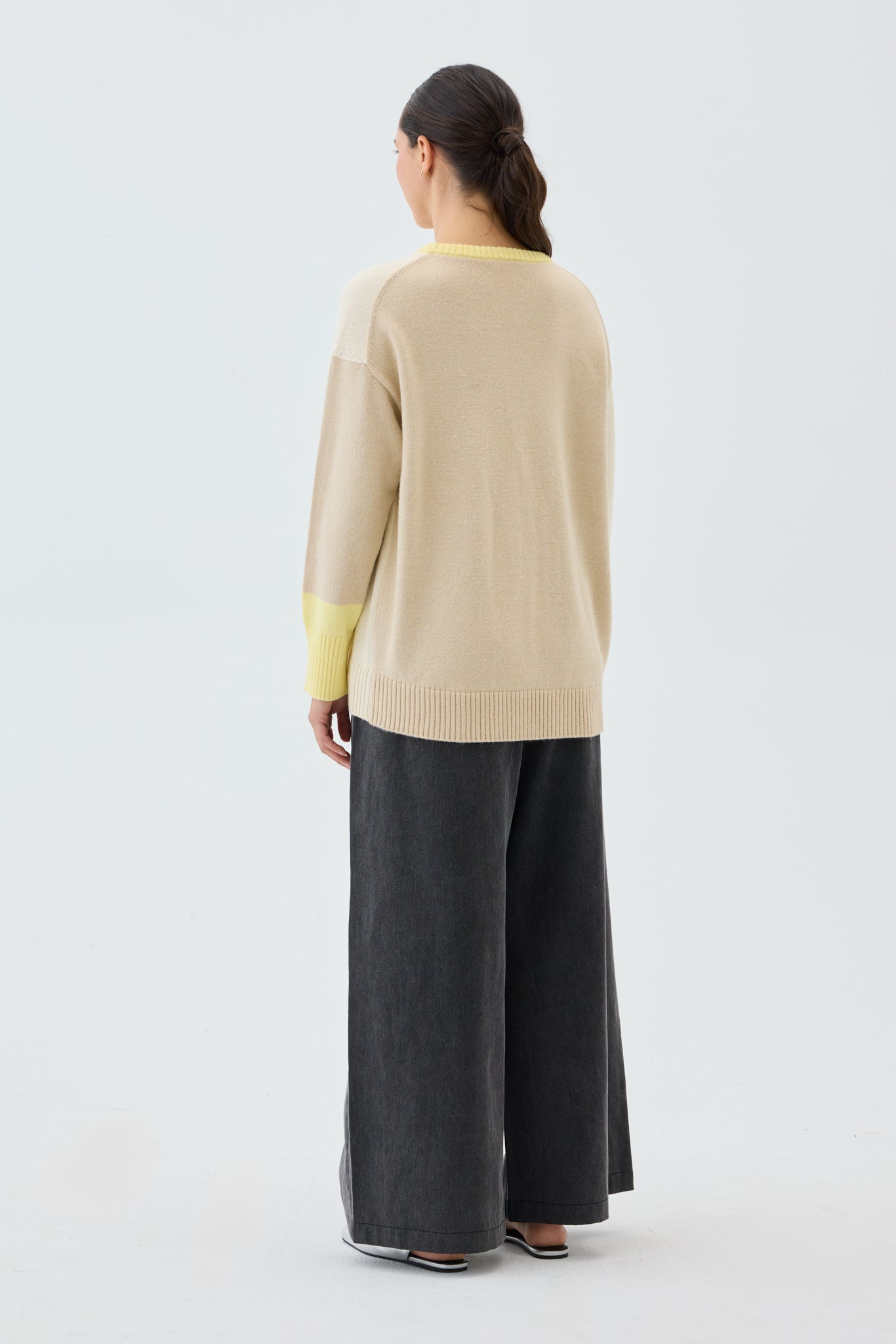 GLEAMING KNIT