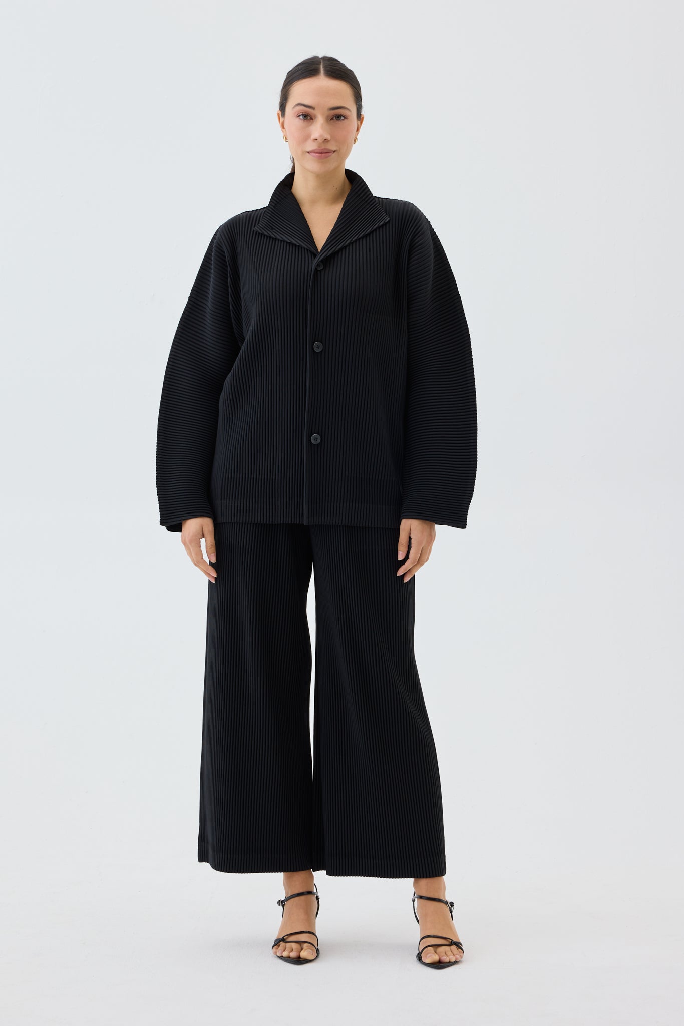 MONO PLEATED JACKET